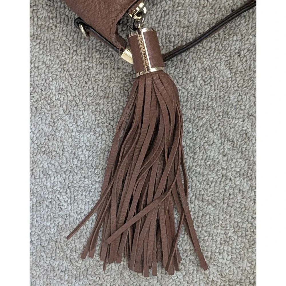 Michael Kors Bedford TZ Hobo Bag Women Brown Pebbled Leather Tassel Logo Plate